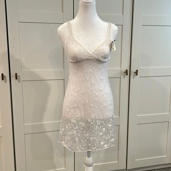 Cosabella Other - Cosabella “Annabella” chemise size small NWT
